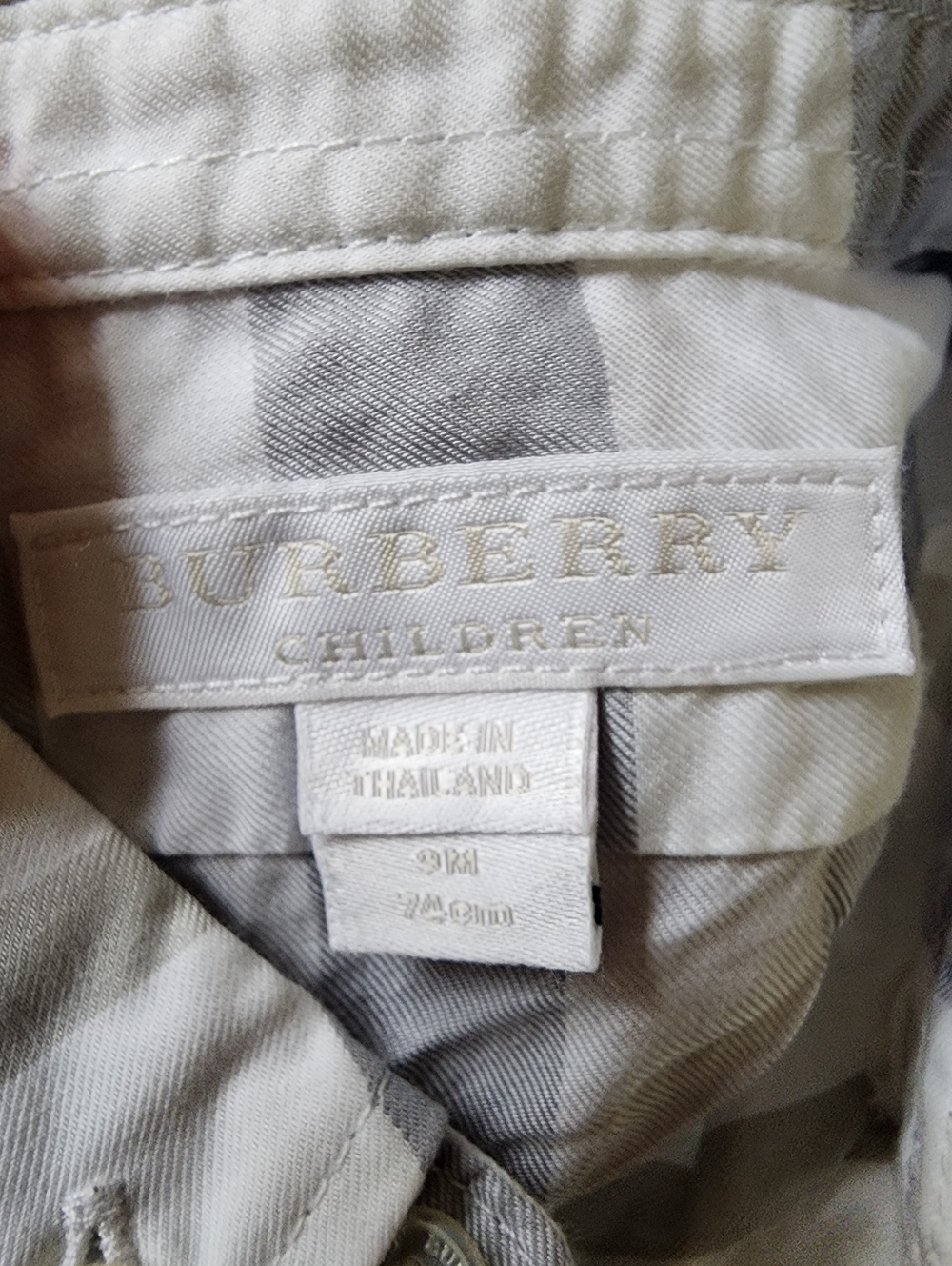 Burberry Button Down - Picture 3 of 5